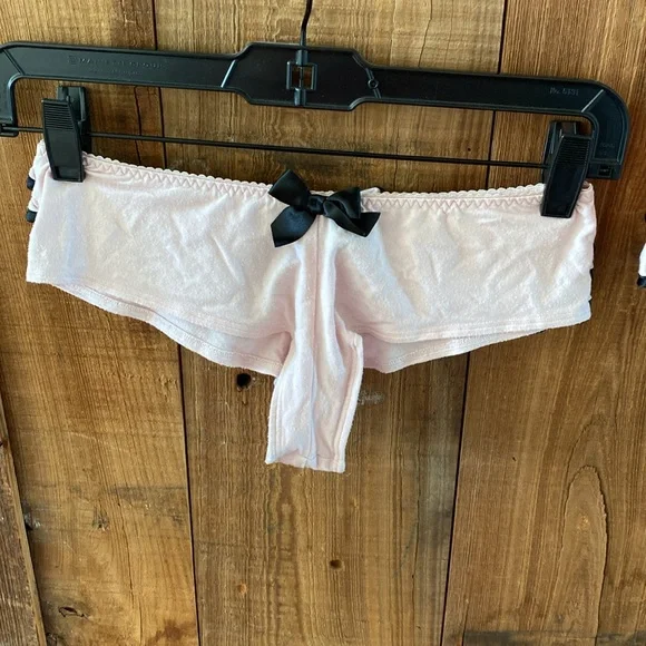 Victoria’s Secret pink ruffled babydoll chemise with black trim. S/P - Picture 6 of 10